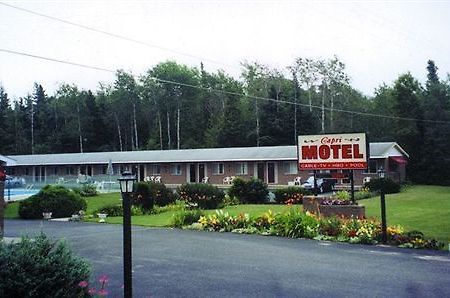 Capri Motel Mackinaw City Exterior foto